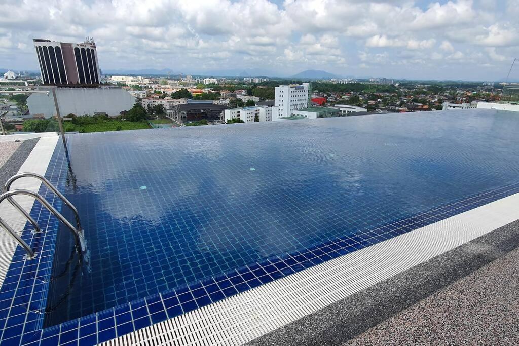 Kozi Square New Sgh Cozy Home Lv7B Kuching Exterior photo