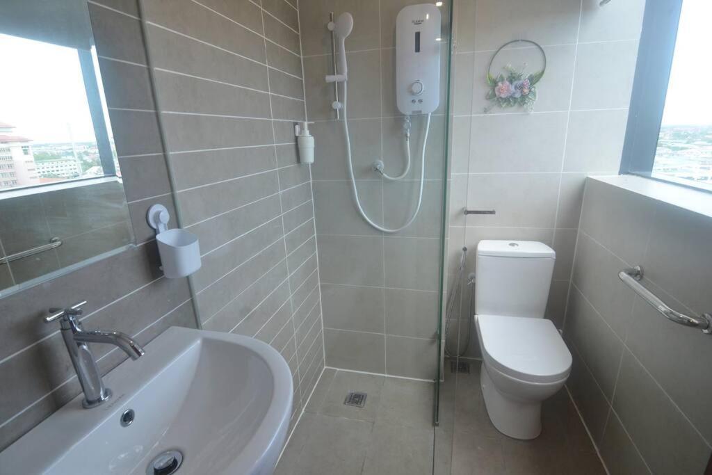 Kozi Square New Sgh Cozy Home Lv7B Kuching Exterior photo